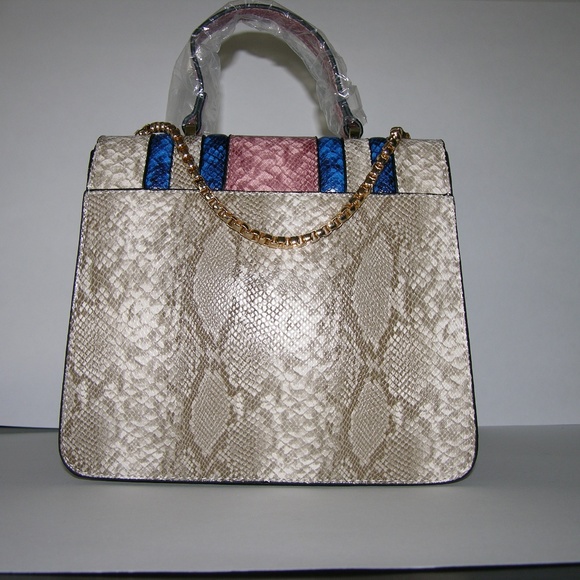 LAST ONE! Basilisk Vegan Leather Crossbody Bag - Picture 3 of 8